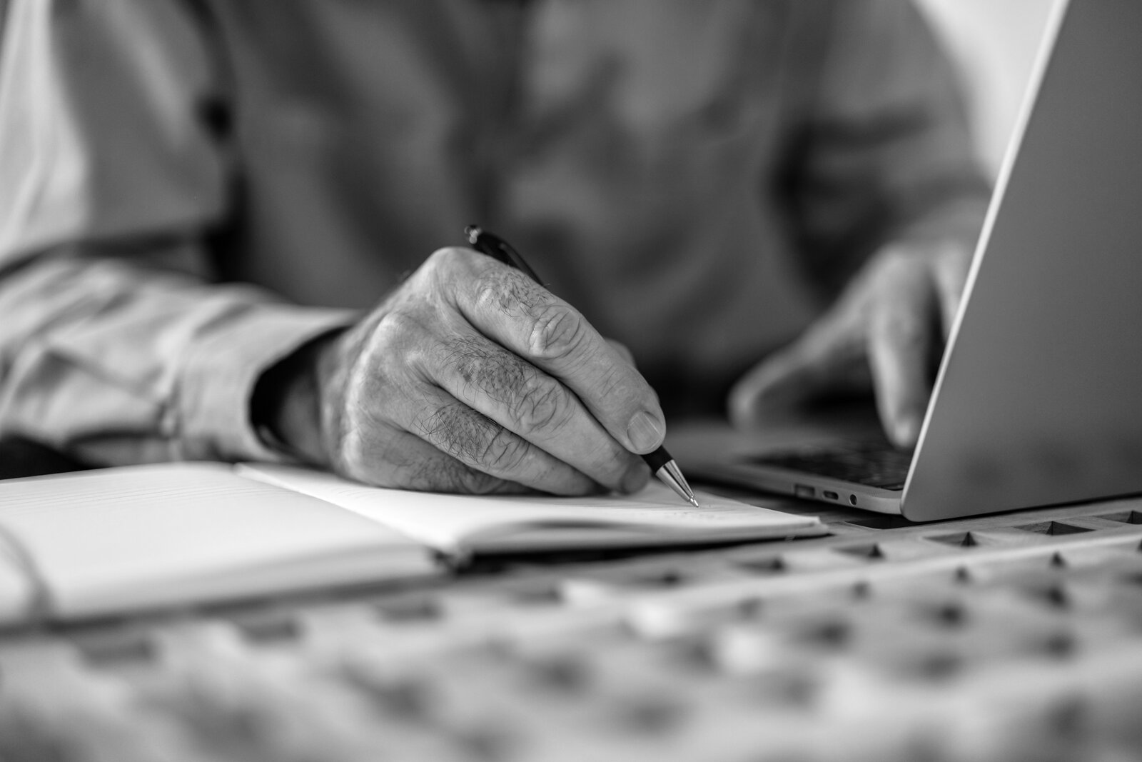 Preparing notes for a free retirement consultation